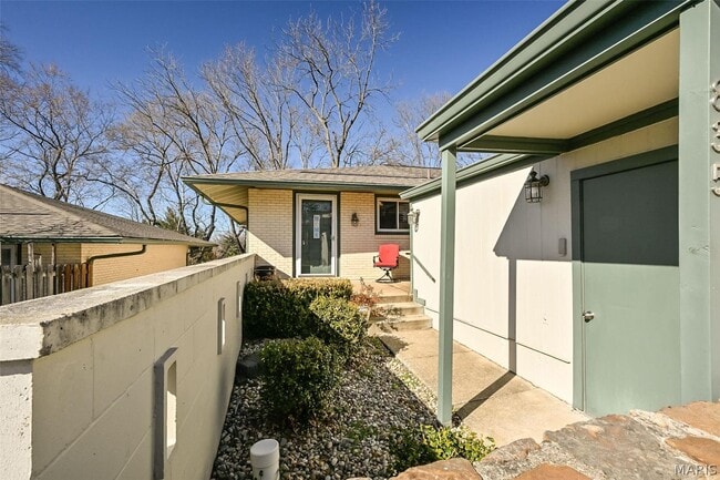 Photo - 835 Knickerbacker Dr