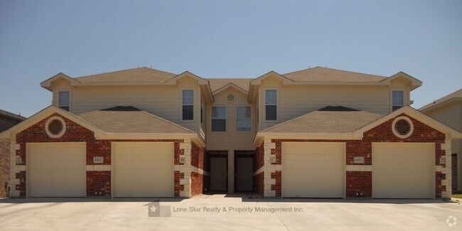 Building Photo - 4002 Cambridge Dr Unit # C Rental