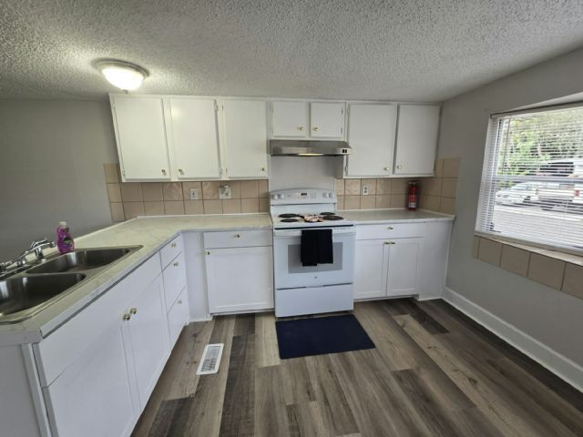 Photo - 11211 East Bay Rd