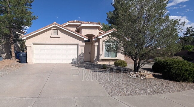 Photo - 9800 Kokopelli Dr NW House