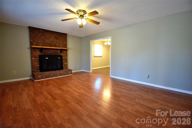 Photo - 237 Moorefield Dr