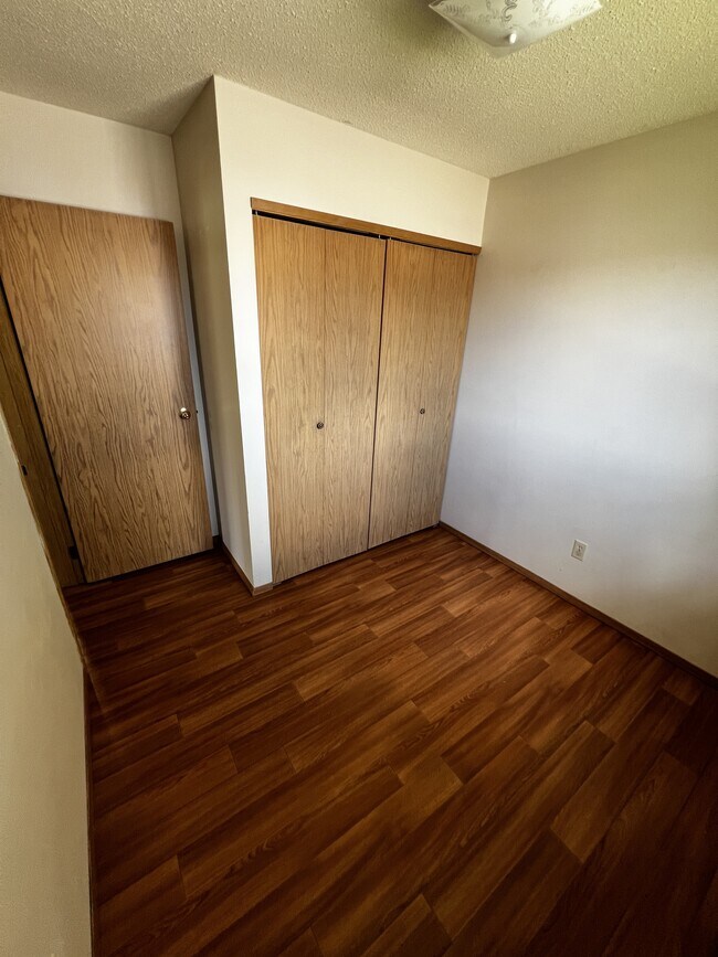 Photo - 5013 50 St Unit 308