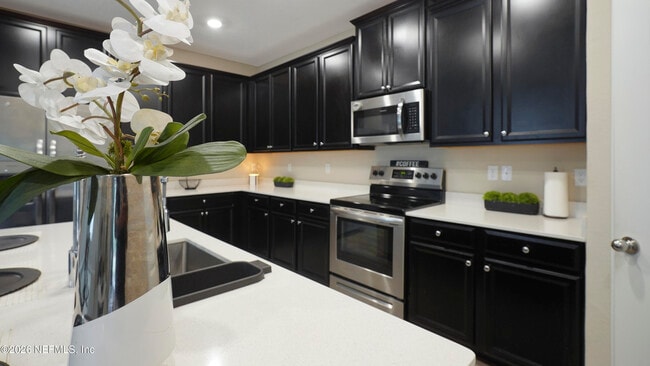 Photo - 10815 Ventnor Ave