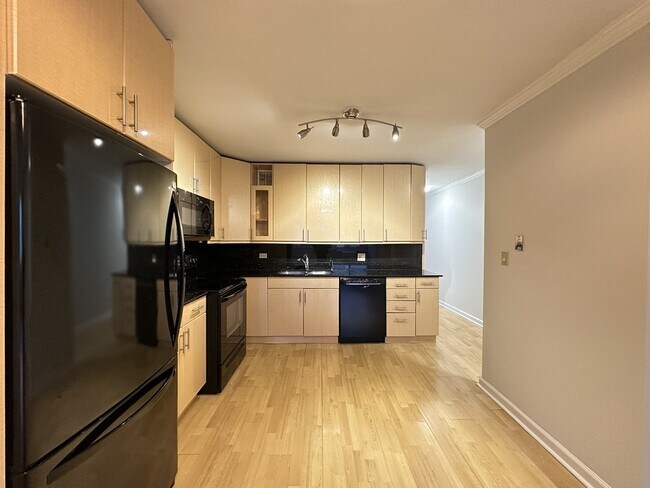 Photo - 1349 N Dearborn St Unit F41