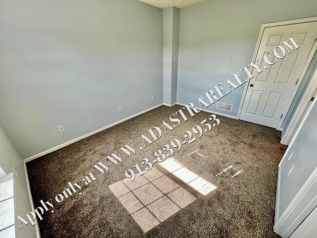 Photo - Beautiful Gardner Townhome-Available in MAY!!