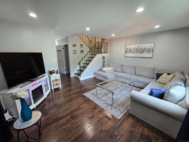 Photo - 330 Merwin Ave Condo