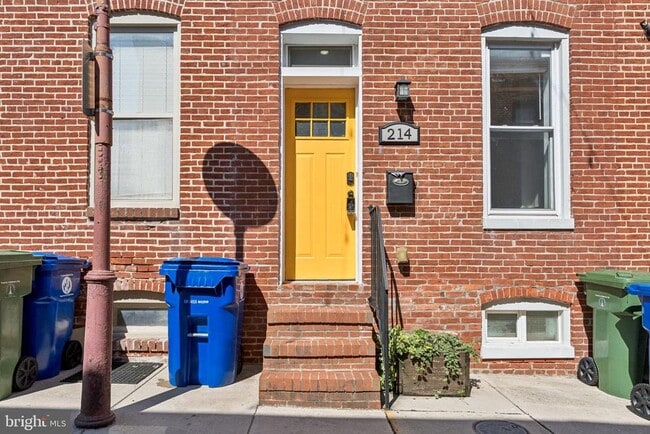 Photo - 214 N Madeira St