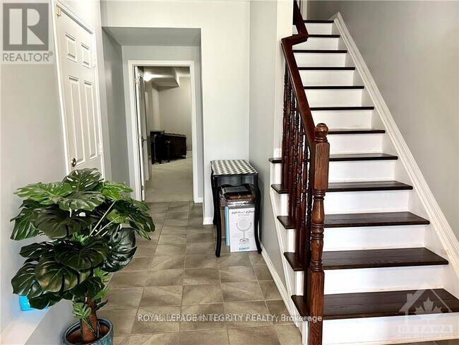 Photo - 140 Battersea Cres