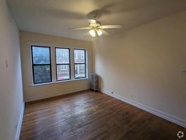 Building Photo - 1544 N Kedzie Ave Unit 1C Rental