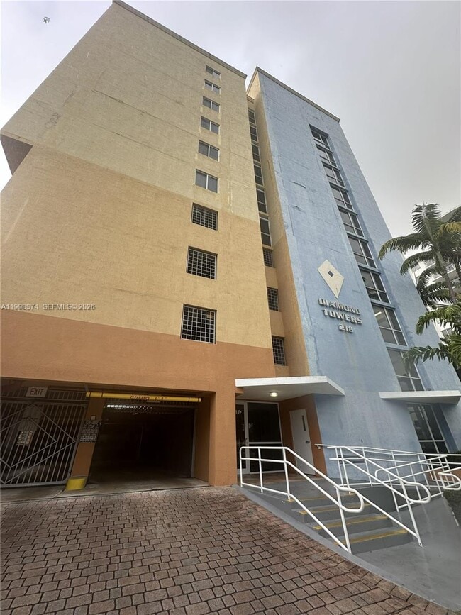 Building Photo - 218 NW 12th Ave Unit 1003