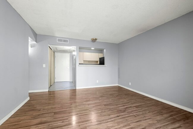 Photo - 300 N Civic Dr