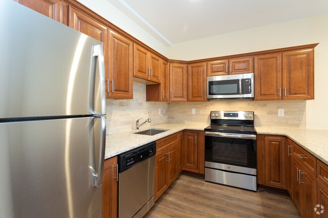 Kensington Manor Apartments For Rent in Middletown, NY