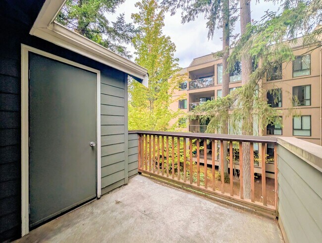 Photo - 15433 Country Club Dr Unit D304