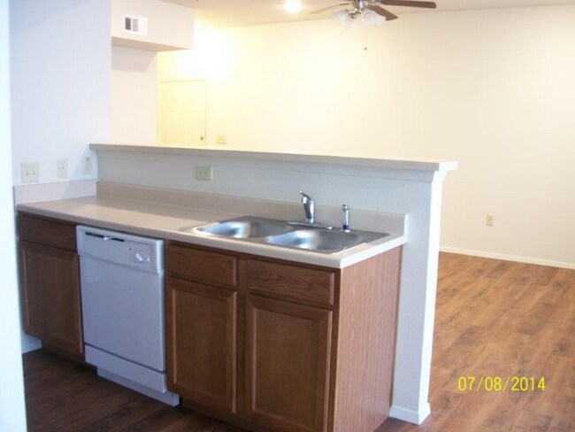 Photo - 712 Constitution Dr Unidad 405