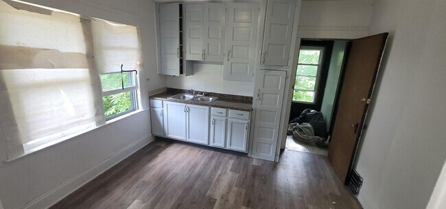 Photo - 626 E 130th St Unit UP 2nd FL