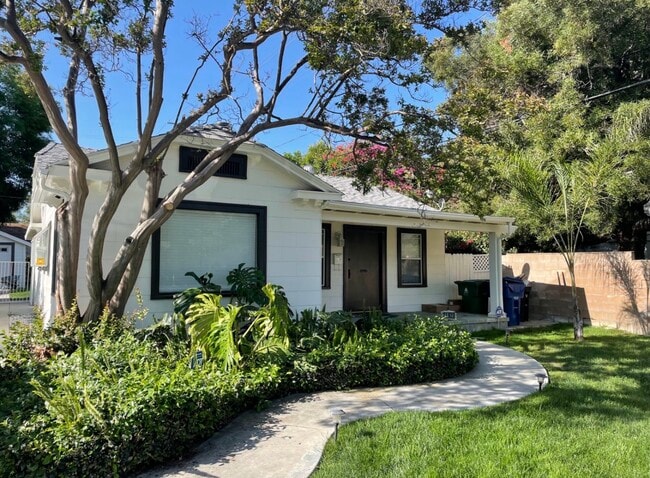 Building Photo - 21920 Galvez St