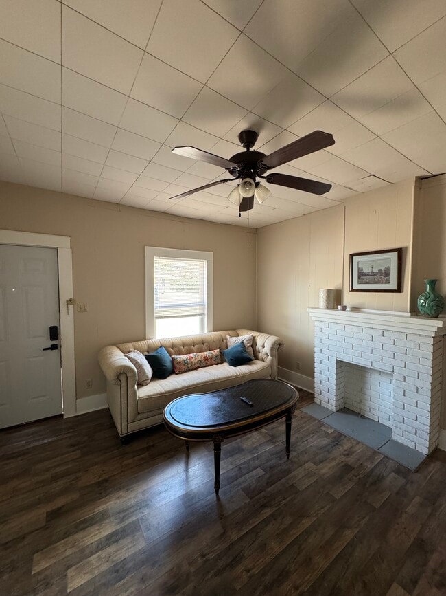 Photo - 914 Mulberry St