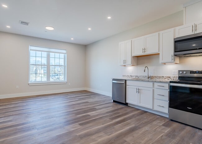 18 Sullivan St Unit 104
