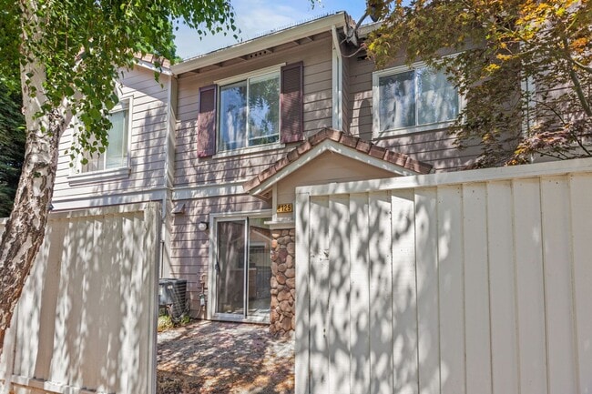 Photo - 6125 Lambeck Ln