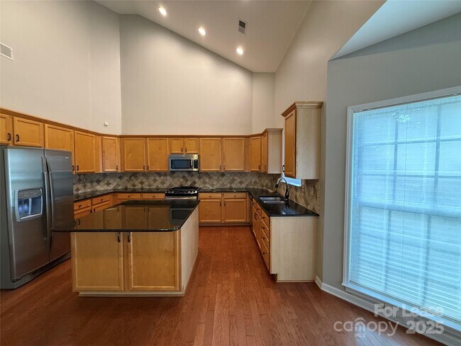 Photo - 8811 Singleton Ct