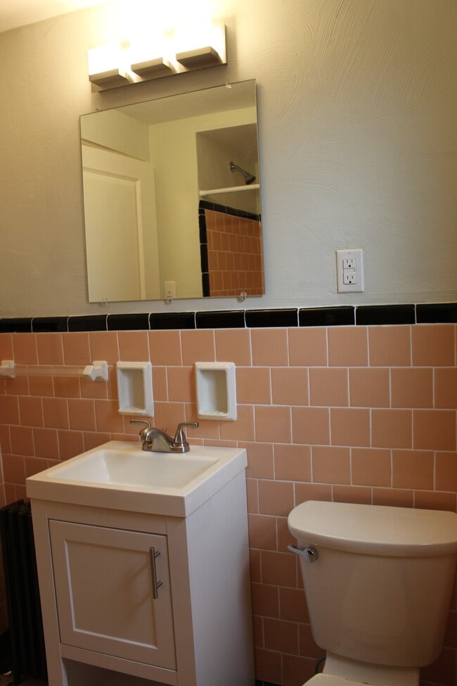 Photo - Brentwood Manor