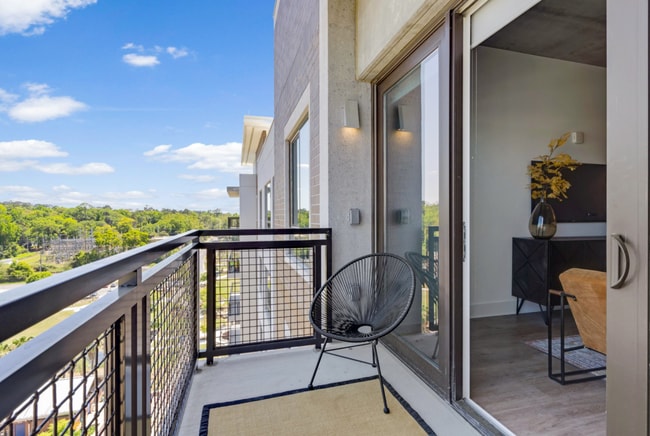 balcony.jpg