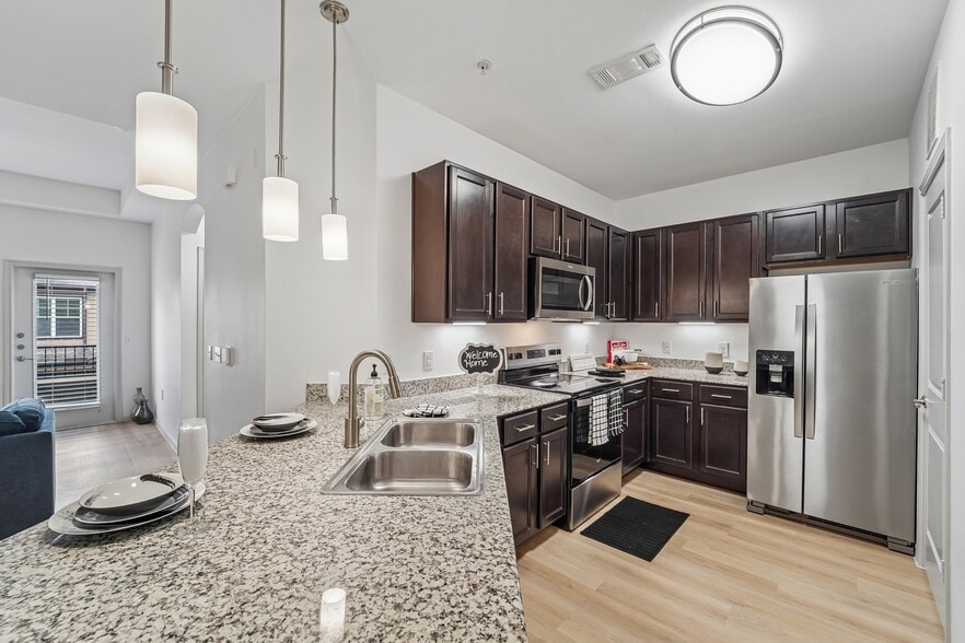 Welcome to Villas at Sienna - Newly Updated Chef's Kitchen