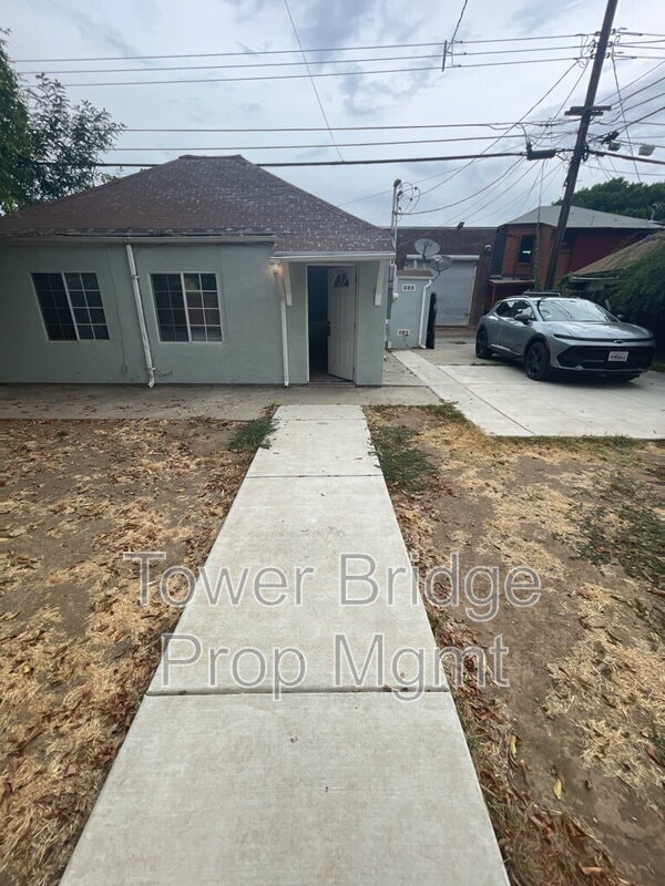 Photo - 1313 Lochbrae Rd