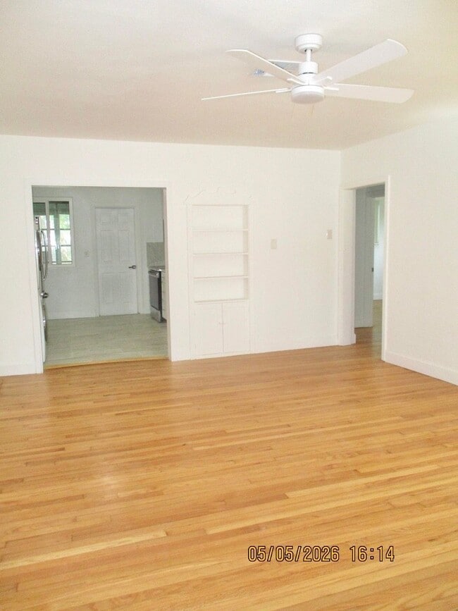 Photo - 921 Daytona Ave