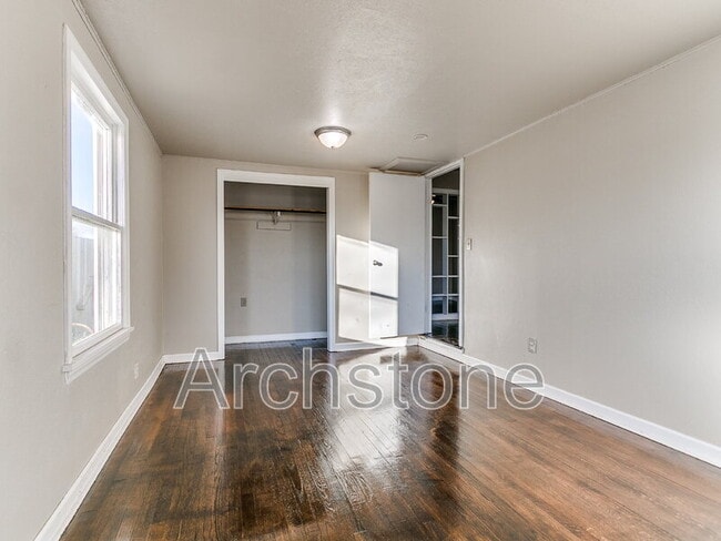 Building Photo - 1001 NW 100th St Rental
