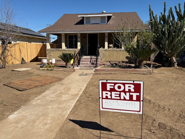 Building Photo - 418 N Elmwood Ave