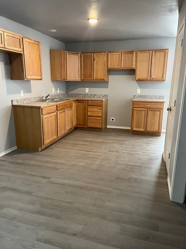 Photo - 2024 S Avenue I Unit Apt C