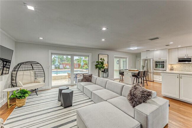 Photo - 1984 Sailfish Pl