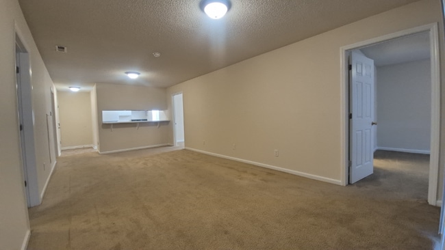 Photo - 320 Brownlea Dr