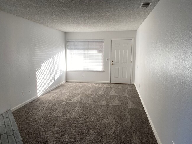 Photo - Spacious 2bd/2ba Fair Oaks Duplex with Garage