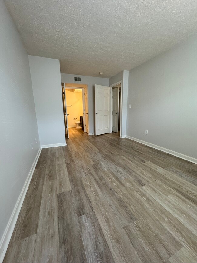 Photo - Woodfield Unidad 600