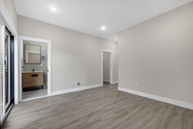 Photo - 327 69th St Unit 1