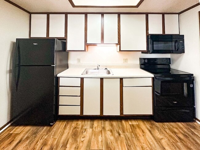 Photo - 2421 Madison St Unidad 41