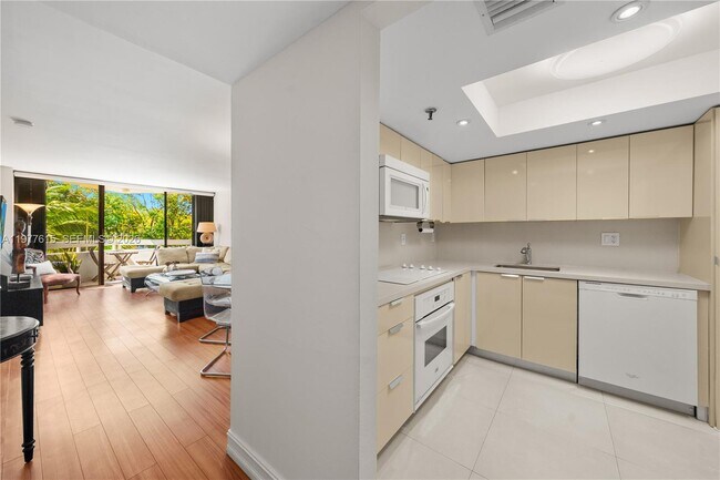 Photo - 2501 Brickell Ave Unit 309