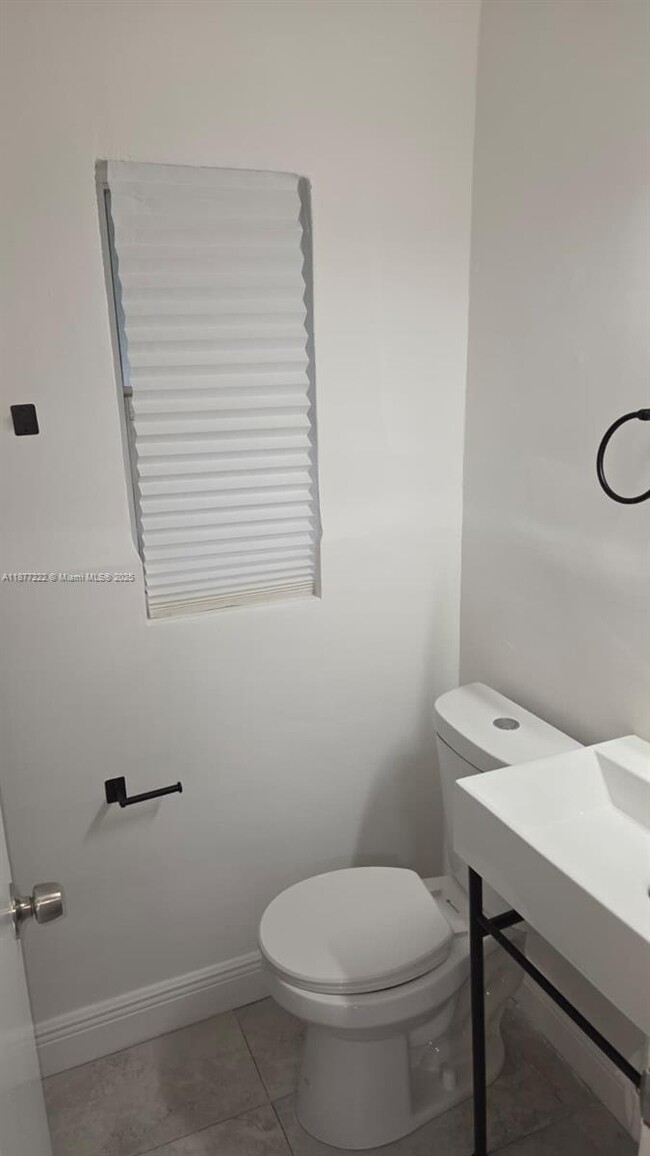 Photo - 855 NW 3rd Terrace Unidad 4