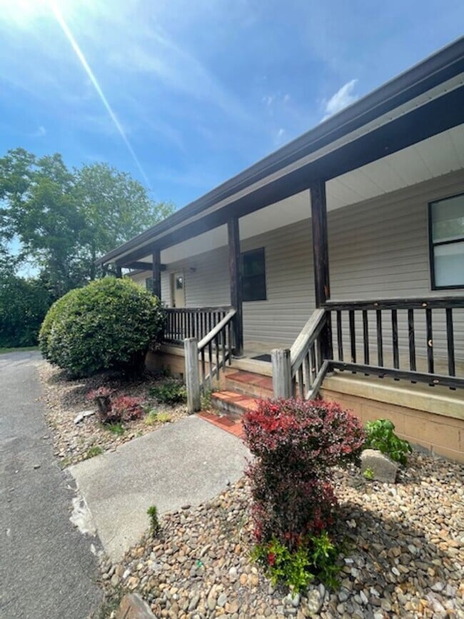 Building Photo - Alcoa City services and schools 2 bedroom ... Rental