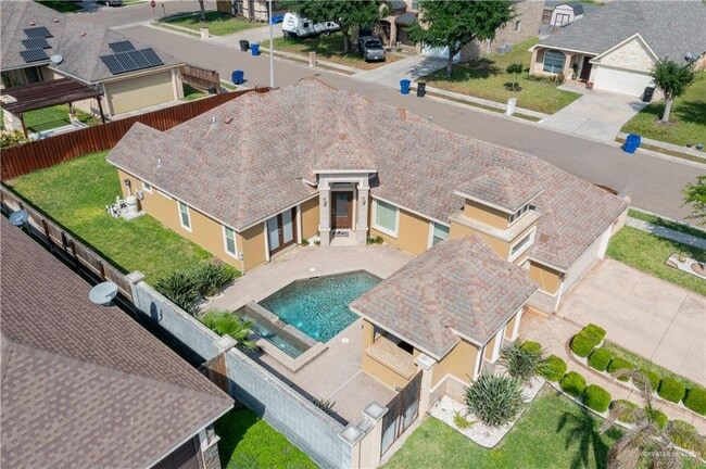Photo - 23 Heron Ct