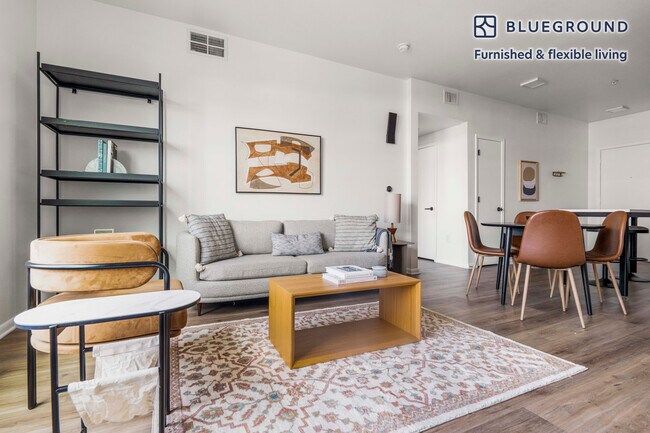 Photo - 3210 Esperanza Crossing Unit SI FL2-ID366