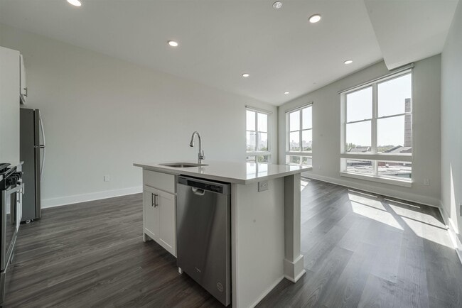 Photo - 660 Grand St Unit 310