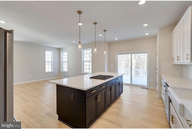 Photo - 10810 Meridian Hill Way