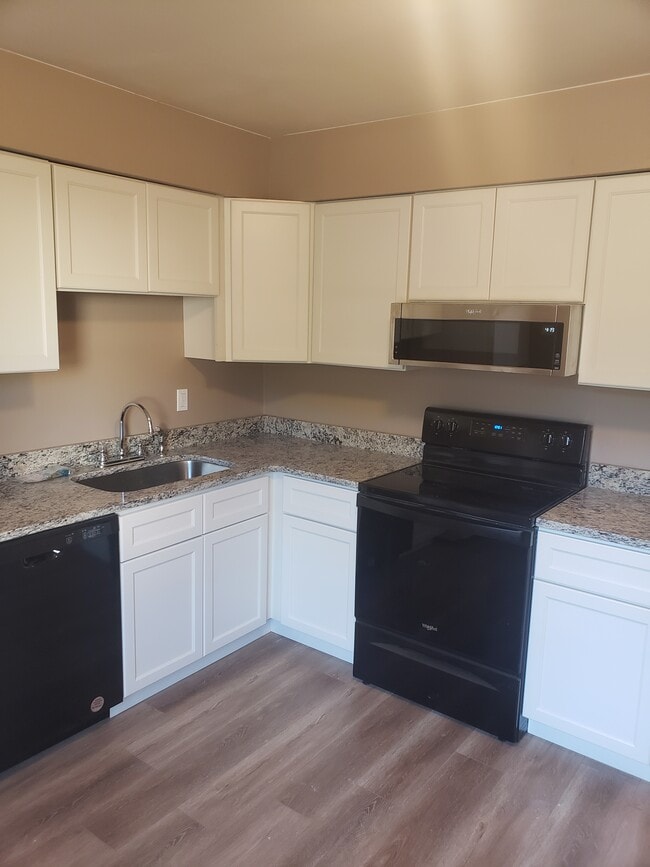 Photo - 27 Doris Drive Unit 27B