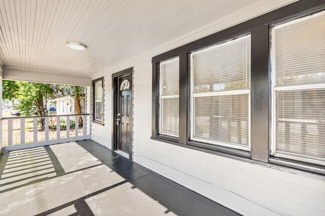 Photo - 1128 Belleair Rd Unit Home