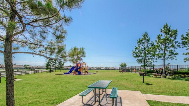 Photo - Welcome to your new 3 bedroom, 2 bath home in this wonderful Lake Valley community!