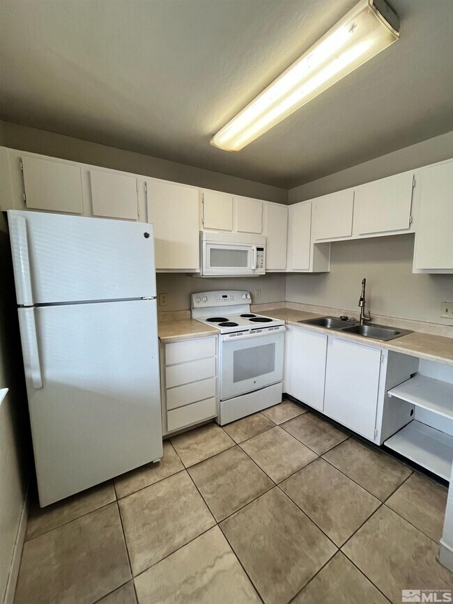Photo - 1494 Lewis St Unit 6