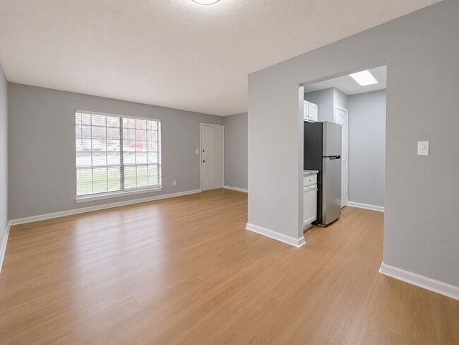 Glen Oaks Luxury Apartment Homes